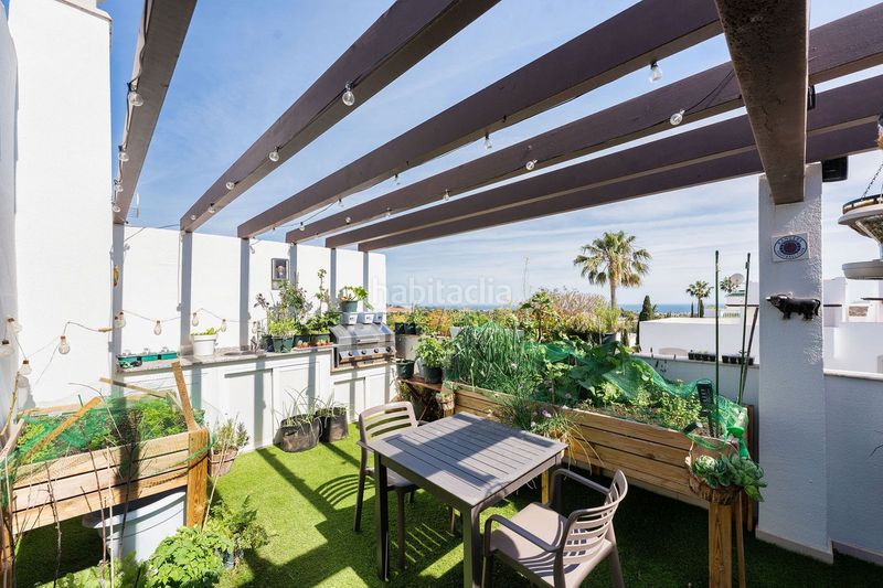 Foto f2878d2b-dc79-42bc-bd7c-dc99933bf406. Casa adossada amb aparcament a Las Brisas Marbella