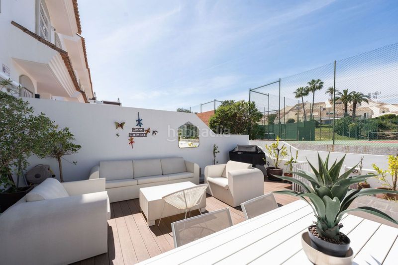 Foto fd7720e2-cc15-49e5-bb56-f5c9ec1b0588. Casa adossada amb aparcament a Las Brisas Marbella