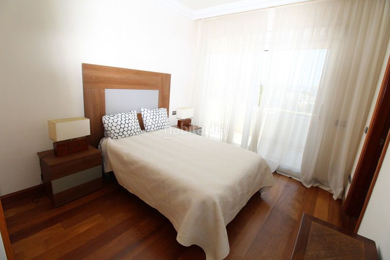 Foto a7949a9a-5f97-401b-8a35-63fa829a5e9a. Àtic a Puerto Banús Marbella
