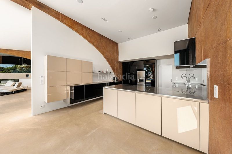 Foto 45584574-8f9d-4349-8a5e-79bdd1a71f03. Casa adossada a los arqueros - puerto del almendro Benahavís