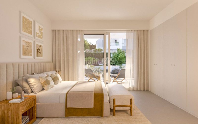 Foto e0ec354a-a452-4214-b3a0-c0ee620f5984. Casa adossada a Elviria Marbella