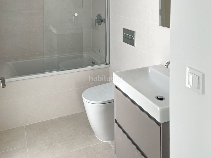 Foto e9d9cd84-1a04-4029-b724-5a2cb91fbc11. Casa adossada a Elviria Marbella