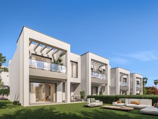 Casa adossada a Elviria