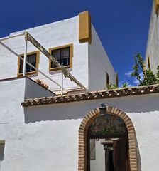 Semi detached house in Casco Antiguo