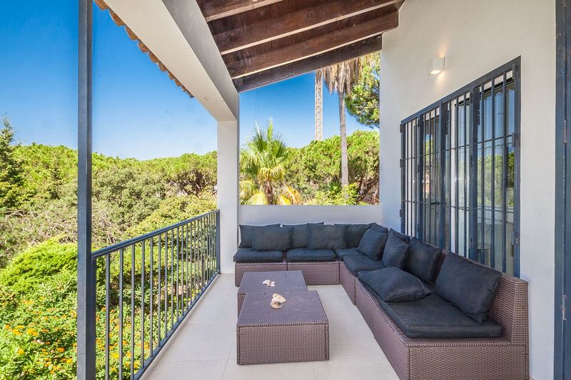 Foto 0c24ffe5-ba13-4f46-b439-b8e54dda08bb. Casa adossada a Elviria Marbella