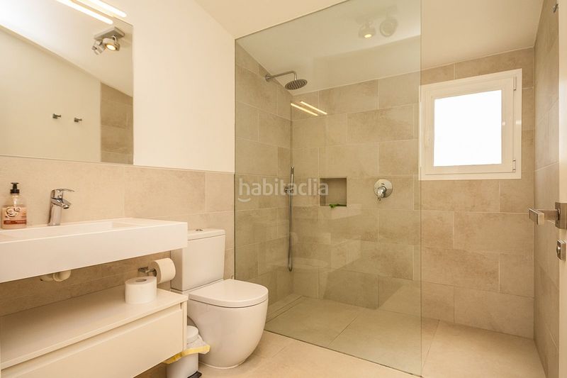 Foto 2bdf882e-7923-4d52-89b4-f95671cdbb7f. Casa adossada a Elviria Marbella
