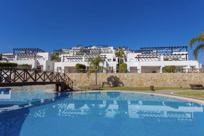 Foto 87f12f1f-653b-4a90-9d2b-27046be91aa6. Casa adossada a Los Monteros Marbella