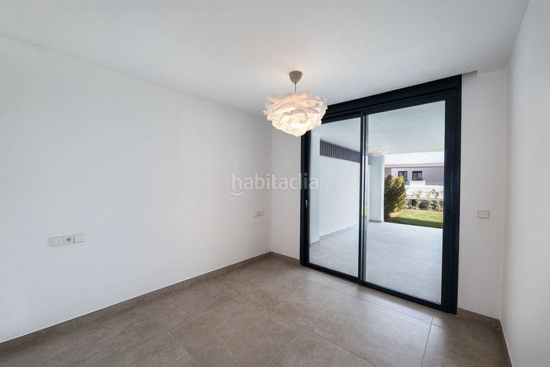 Foto c5bbd904-63dd-48f3-bea6-dea4502c1637. Pis a Centro Estepona
