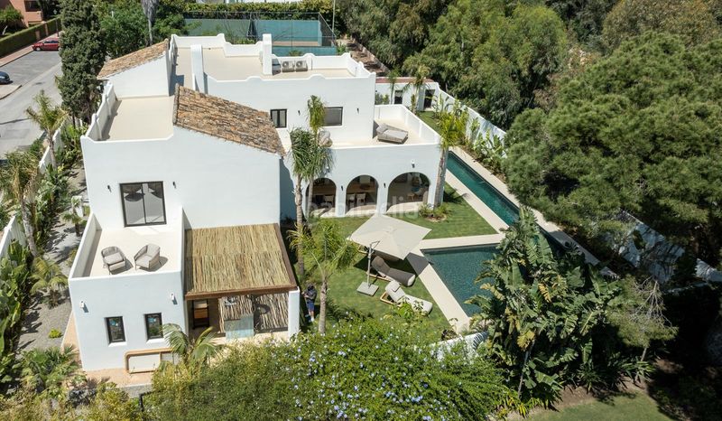 Foto 91b21f9e-ab91-41d9-8989-7fff42eb046c. Casa adossada a Guadalmina Baja Marbella