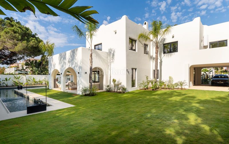 Foto f3b591ee-fc4f-4aae-bb56-ffb2bf64a1e1. Casa adossada a Guadalmina Baja Marbella