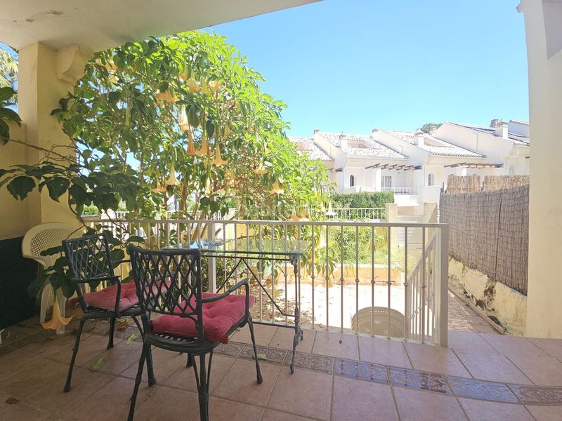 Foto c87146b5-f970-4880-b393-36175202a22b. Casa adossada amb aparcament a El Rosario - Ricmar Marbella