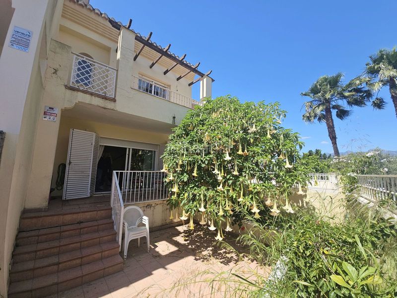 Foto ff16c1cf-e68b-47fb-a901-4cb301282678. Casa adossada amb aparcament a El Rosario - Ricmar Marbella