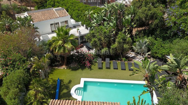 Foto 5d52bdb9-936a-4403-8136-8ea0c17dcdfa. Casa adossada a El Rosario - Ricmar Marbella