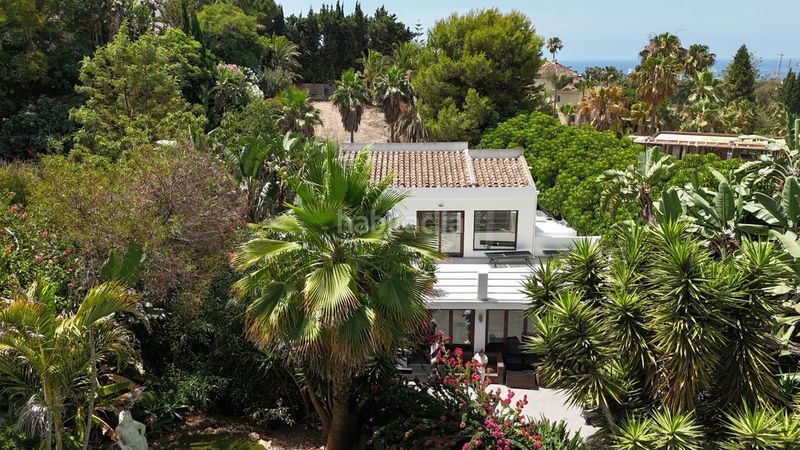 Foto c82b7d55-9f27-4157-b6f8-9863238cc709. Casa adossada a El Rosario - Ricmar Marbella