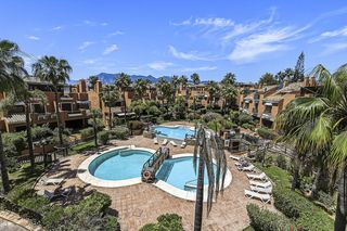 Casa adossada a Bahía de Marbella