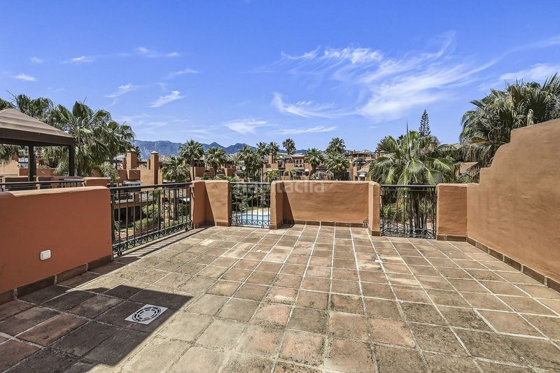 Foto 22f6b758-d079-470c-86ac-d63c7f8b841c. Casa adossada amb aparcament a bahía de Marbella Marbella