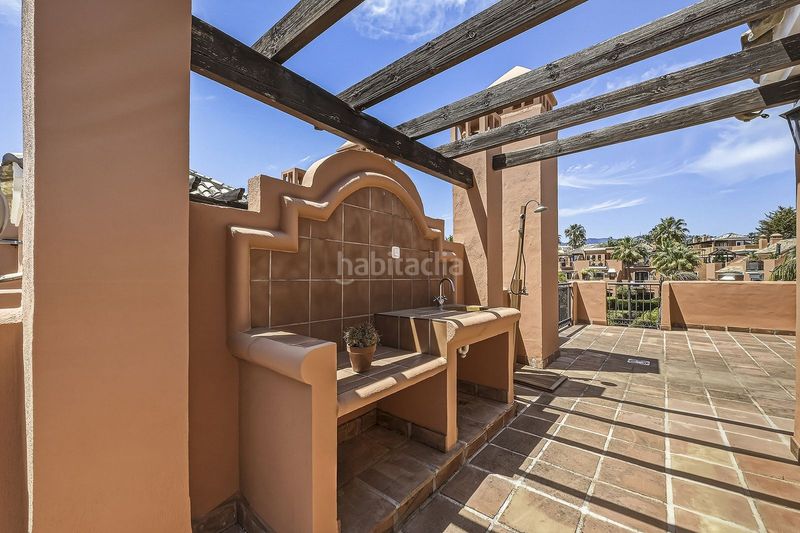Foto 3285905a-ae50-497f-a021-530069ad01d5. Casa adossada amb aparcament a bahía de Marbella Marbella