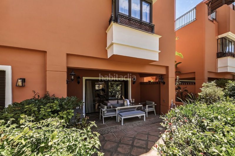 Foto 65d23cda-3050-4ef7-8fb1-a142e6a531fc. Casa adossada amb aparcament a bahía de Marbella Marbella