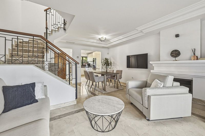 Foto ba1e6052-906c-41f5-ba7b-550ed06affe6. Casa adossada amb aparcament a bahía de Marbella Marbella