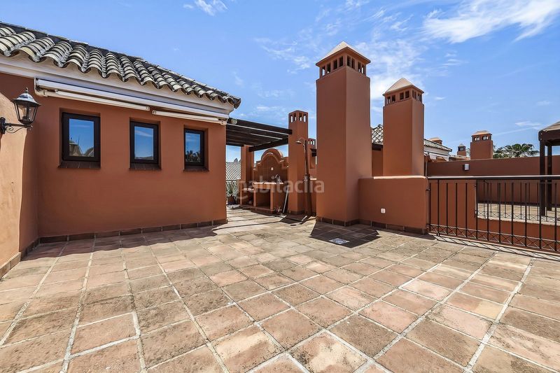 Foto da493bac-f633-4080-9dad-8020016d3095. Casa adossada amb aparcament a bahía de Marbella Marbella