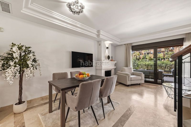 Foto e9d52be2-dde8-4320-ae8c-5a348f1e6f24. Casa adossada amb aparcament a bahía de Marbella Marbella