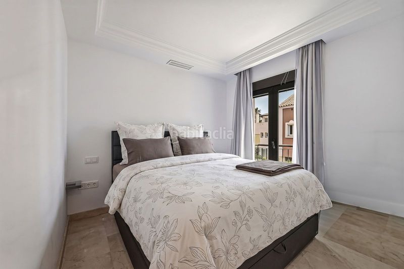 Foto f5de6248-d976-49ff-baf0-9f273675cf89. Casa adossada amb aparcament a bahía de Marbella Marbella