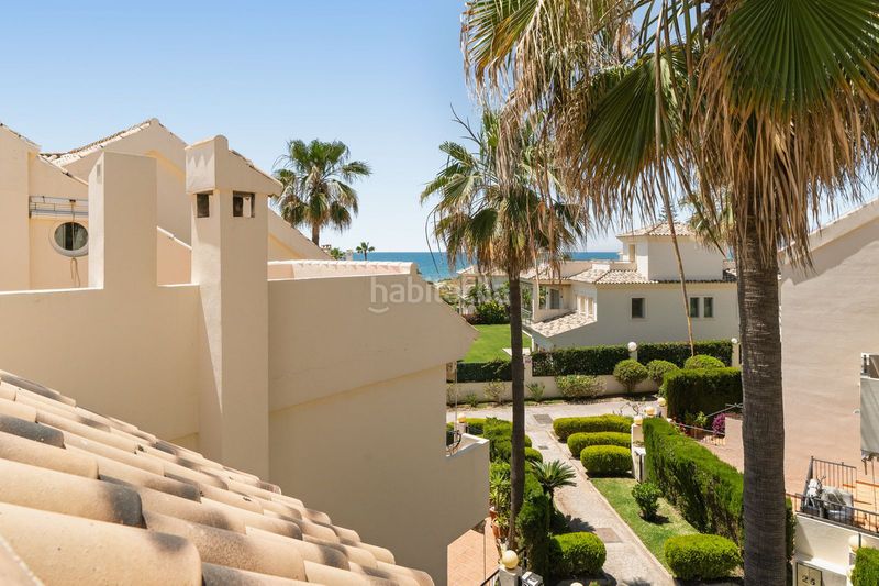 Foto 42ad59f8-0beb-47e1-87d2-0febc623fbcd. Casa adossada amb aparcament a Costabella Marbella