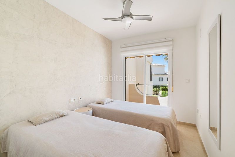 Foto a971b3c5-b314-4700-bf0a-18aa2f20a926. Casa adossada amb aparcament a Costabella Marbella