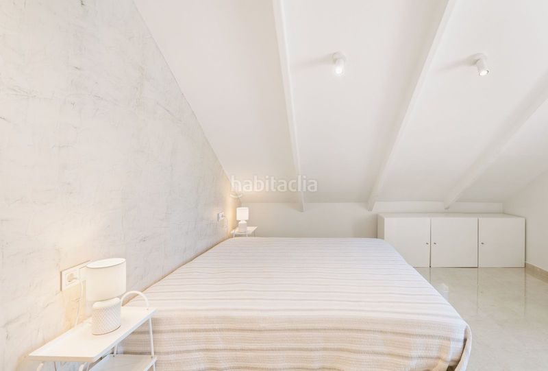 Foto ca923a57-d9c4-413f-b1bc-23512479c4cb. Casa adossada amb aparcament a Costabella Marbella