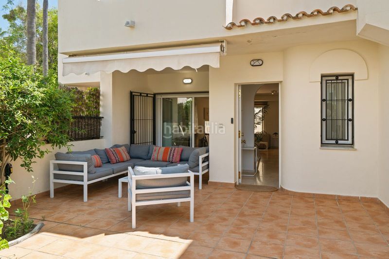 Foto d066e84a-d405-49f5-bba4-6609943897f6. Casa adossada amb aparcament a Costabella Marbella