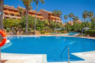 Pis a Bahía de Marbella