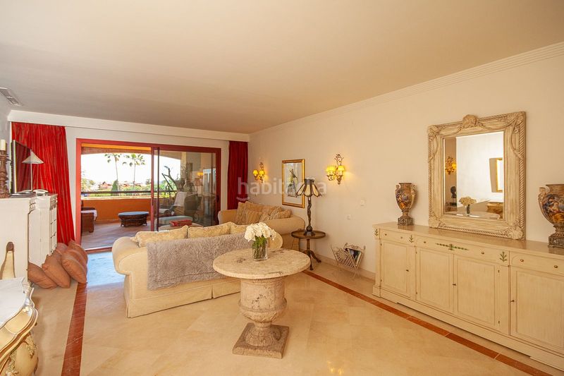Foto e9dd19ad-72e6-49b2-8329-a396e67b8a73. Pis a bahía de Marbella Marbella