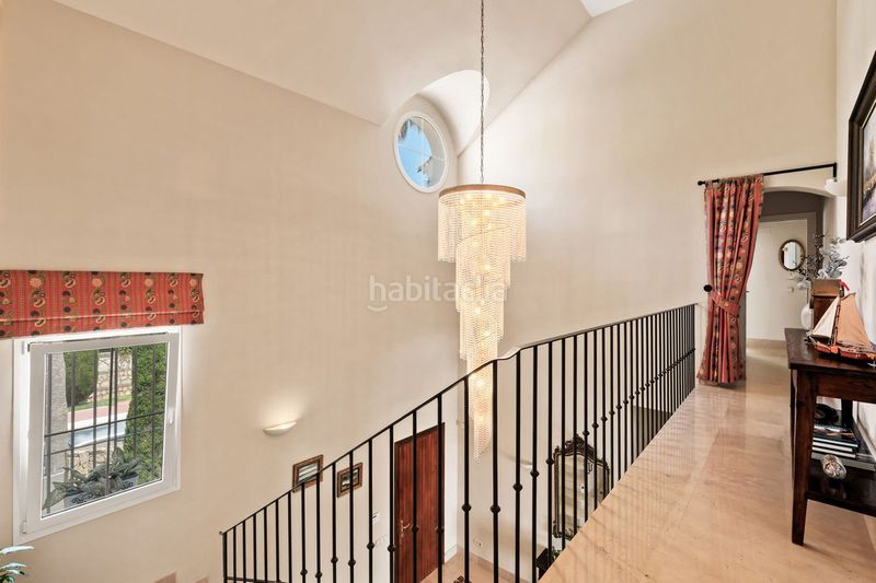 Foto 09d687c9-e76b-40ff-acd5-d28ea1656b13. Casa adossada amb aparcament a Sierra Blanca Marbella
