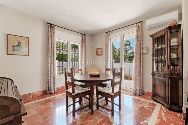 Foto 22eb5133-87ba-4c32-b47a-1f97467c5557. Casa adossada amb aparcament a Sierra Blanca Marbella