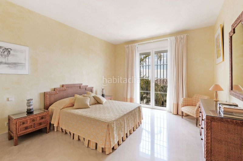 Foto 403015c4-49ba-4b09-9ac3-561ae289b249. Casa adossada amb aparcament a Sierra Blanca Marbella