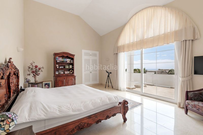 Foto 4a80ead7-e1e6-45df-9d20-a399c486d1c2. Casa adossada amb aparcament a Sierra Blanca Marbella