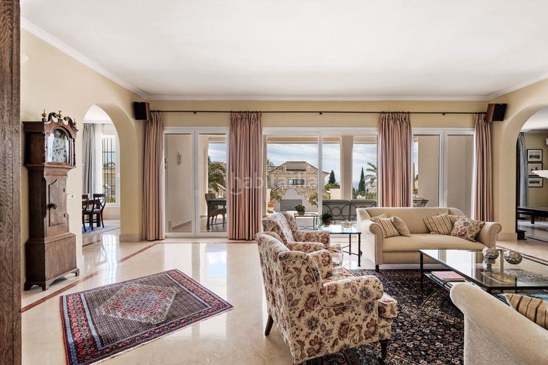 Foto ad1a6829-bc44-43f9-b937-993977ab22ee. Casa adossada amb aparcament a Sierra Blanca Marbella