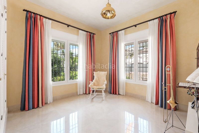 Foto d7b9eaf5-6862-4380-9130-f6a9a1a81f55. Casa adossada amb aparcament a Sierra Blanca Marbella