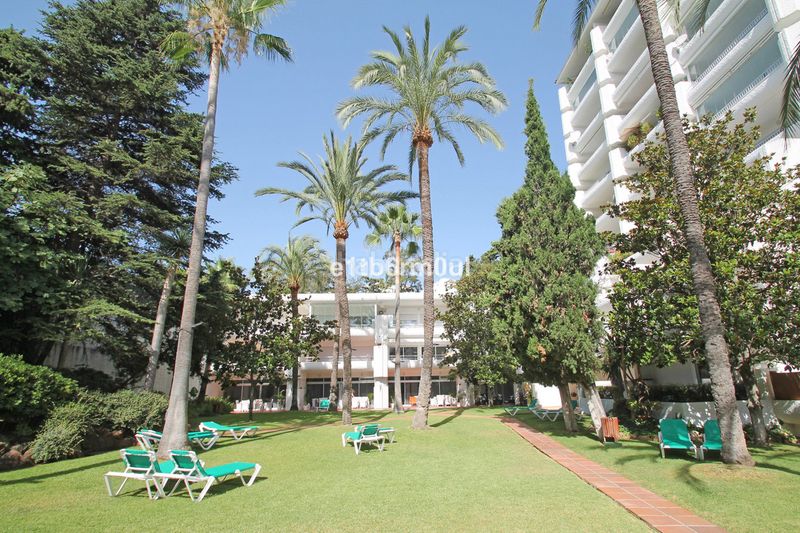 Foto a8240df3-3703-45d3-a4ba-5885d24b6f3c. Pis a La Carolina - Guadalpín Marbella