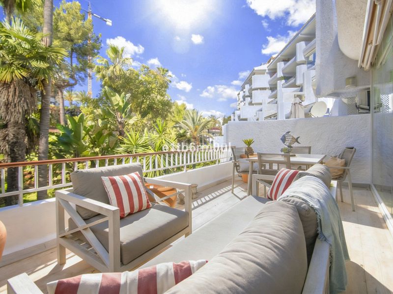Foto d3992d36-c92d-4356-b582-29a02f759586. Pis a La Carolina - Guadalpín Marbella