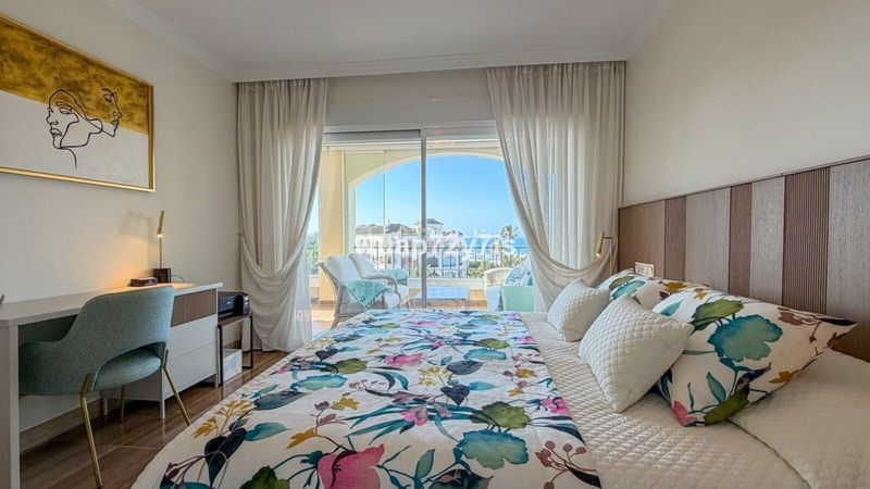 Foto f2aa4b21-1003-49c3-96c8-c991b8e201ae. Ático en Elviria Marbella
