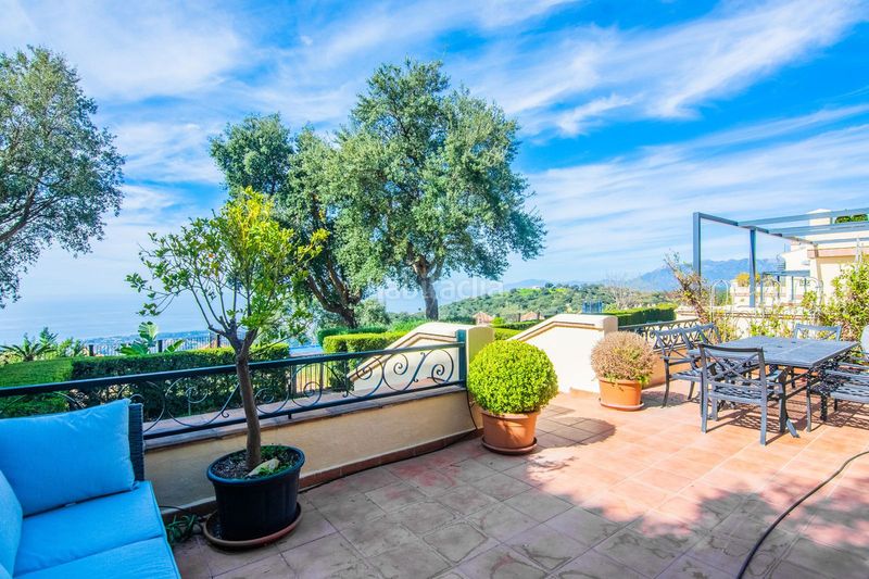 Foto 2df28fea-e8ba-4cce-97bb-98a570bb99da. Casa adossada amb aparcament a La Mairena Ojén