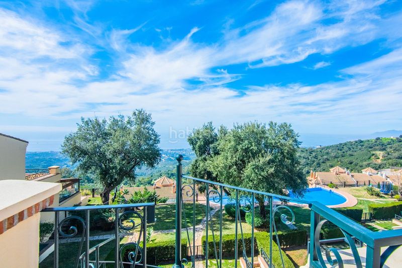 Foto 4f319d13-b85e-431e-8d49-3084e50fdbb0. Casa adossada amb aparcament a La Mairena Ojén