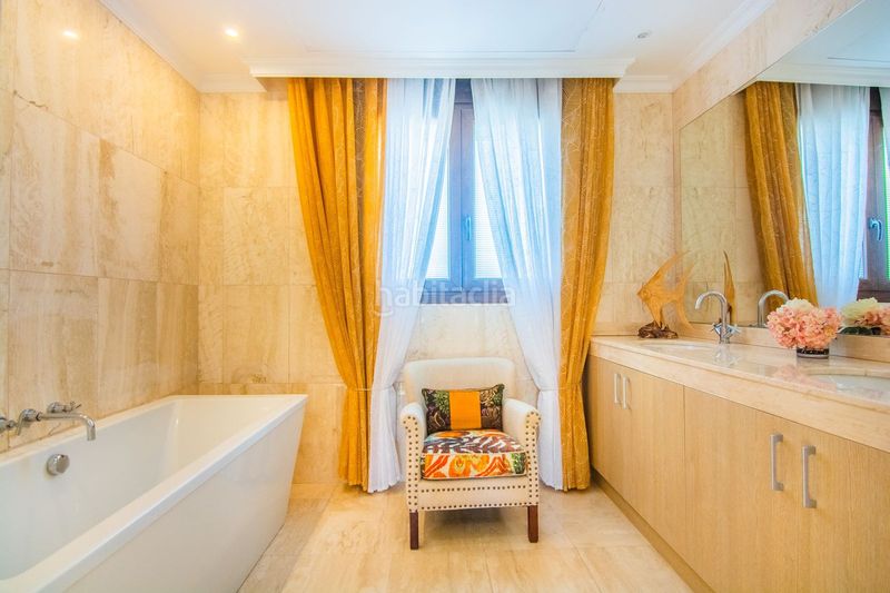 Foto 9130d347-93c0-4219-9cc6-d40cb59eeca5. Casa adossada amb aparcament a La Mairena Ojén