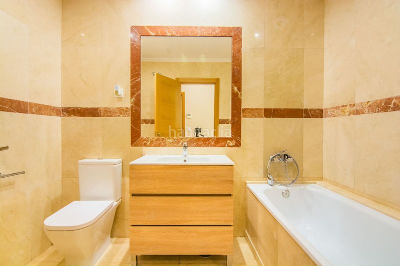 Foto b5c807ec-6b1c-4dbe-9f89-4921a9fae6c4. Casa adossada amb aparcament a La Mairena Ojén