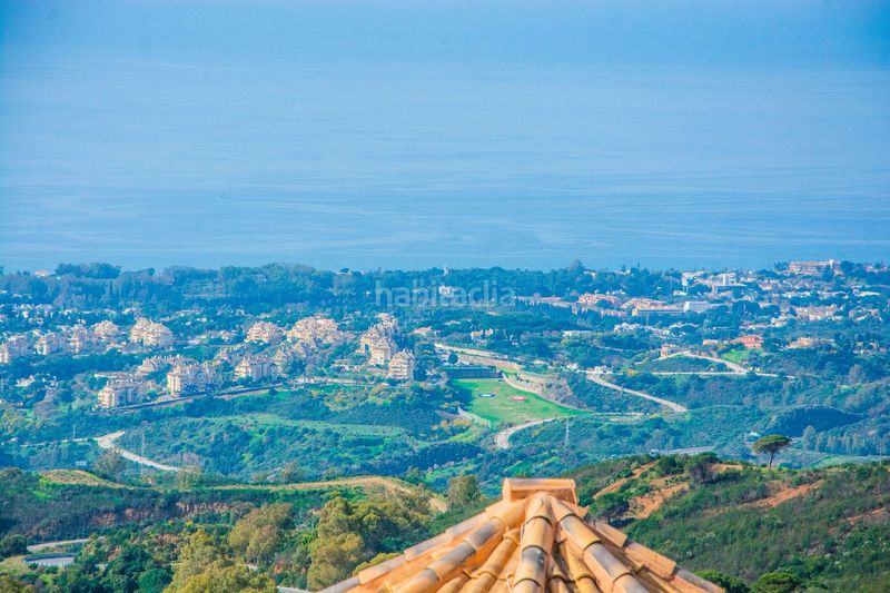 Foto ee873fc8-dc3c-46aa-955b-05576532a9f0. Casa adossada amb aparcament a La Mairena Ojén