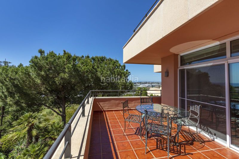 Foto e661d474-da1b-472e-9ed5-7b00acd20419. Pis a Las Brisas Marbella