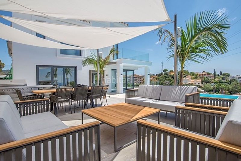 Foto 91457fbf-b0a0-4981-94d2-8514e956f467. Casa adossada amb aparcament a Elviria Marbella