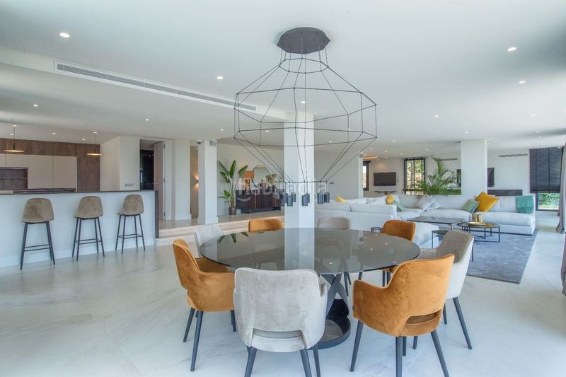 Foto f321c1cc-1d5c-467d-b0e0-a57fd5409467. Casa adossada amb aparcament a Elviria Marbella