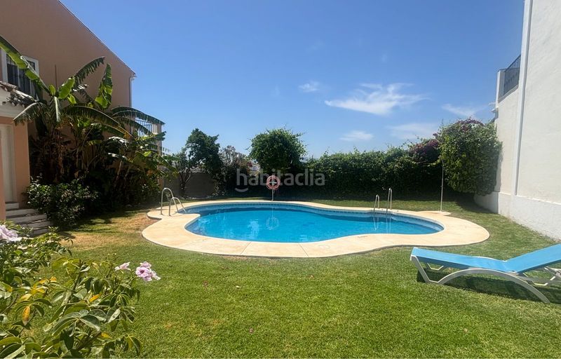 Foto 06ca6636-73b2-45b7-8a72-5aff284c55ff. Casa adosada en Las Brisas Marbella